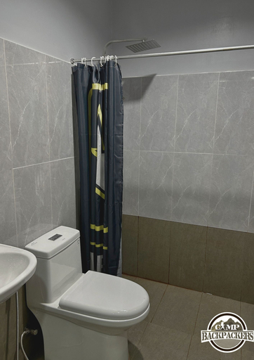 Bathroom 5, Backpackers Port Barton, San Vicente