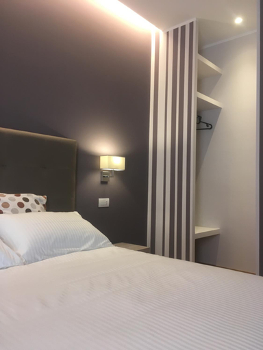 Bedroom 3, Robin Rooms, Fermo