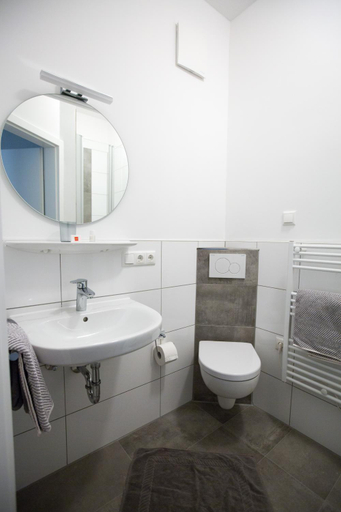 Bathroom 5, Hotel Zur Alten Borse, Osterholz