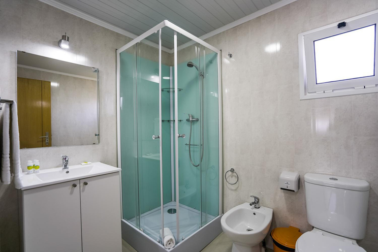 Bathroom 3, Urban Art by Campigir, Peniche