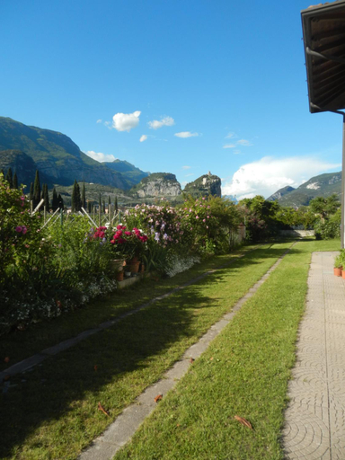 Others 5, Al Fiume, Trento