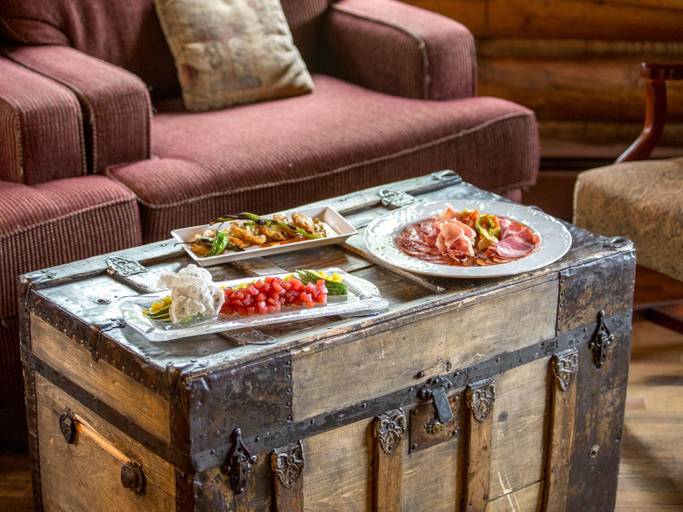 Food & Drinks 5, SKI TIP LODGE BY KEYSTONE RESORT, Summit