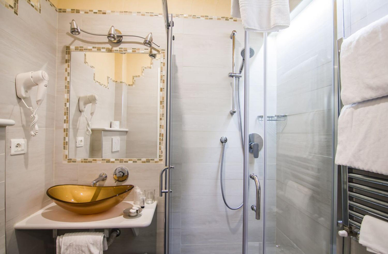 Bathroom 4, Hotel Verona, Rome