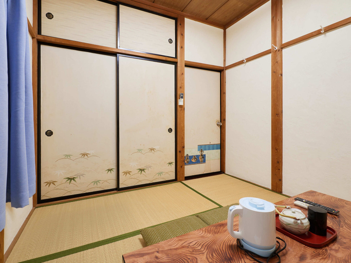 Bathroom 4, Hayamasou, Tōkamachi