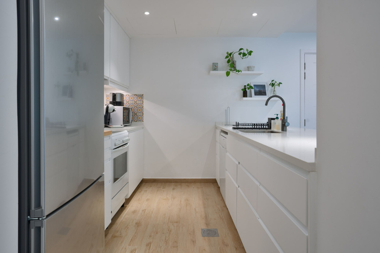 Private kitchen 2, Luxurious Apt with Balcony The Greens Dubai, Dubai