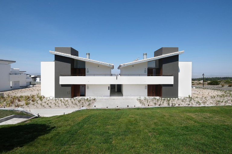 Exterior 9