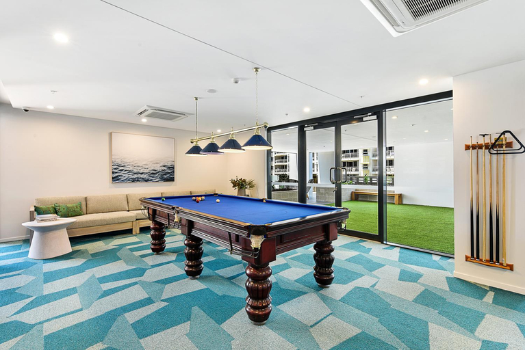 Others 5, QUBE Broadbeach, Gold Coast