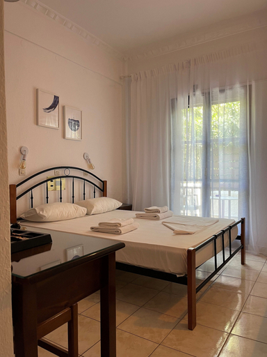 Bedroom 2, Potokaki Beachfront Hotel, North Aegean
