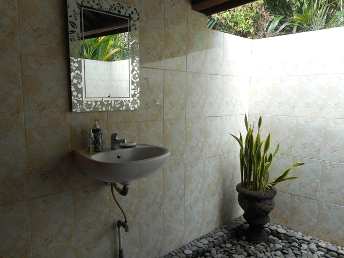 Bathroom 8