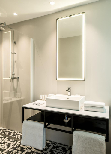 Bathroom 4, Hotel Louvre Lens - Esprit de France, Pas-de-Calais