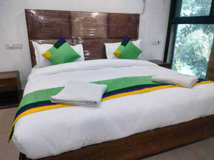 Bedroom 5, Hotel Lake In Tree, Nainital