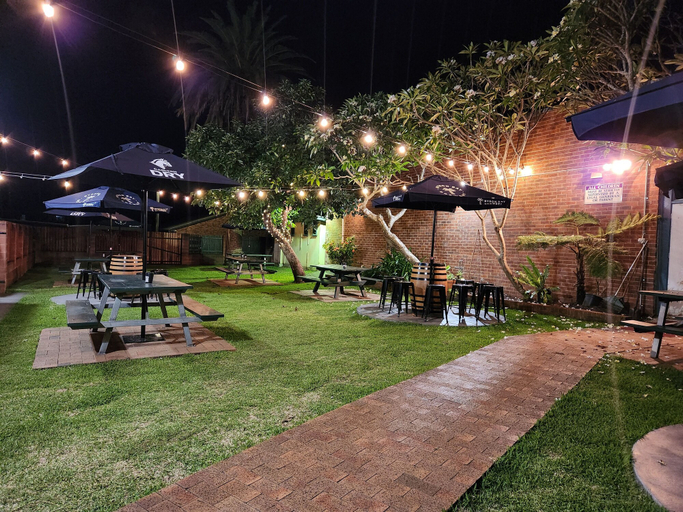 Others 4, Exchange Hotel, Kyogle