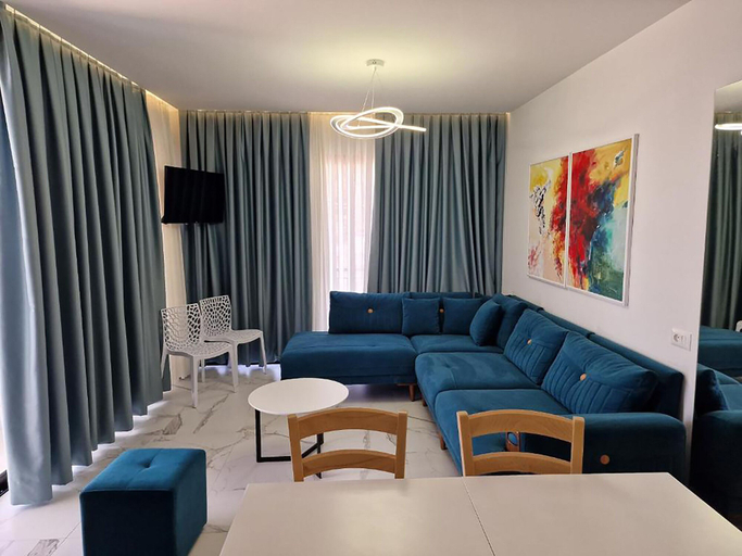 Food & Drinks 5, Joanna Suites, Sarandës
