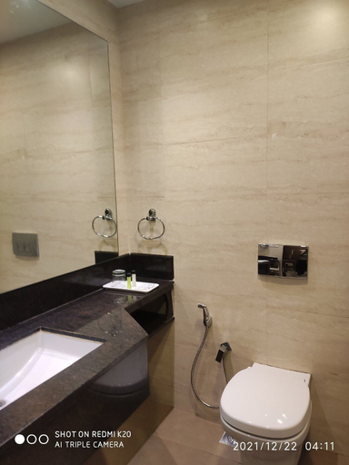 Bathroom, Fressotel Seetharam, Coimbatore