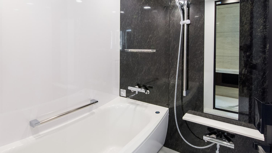 Bathroom 7