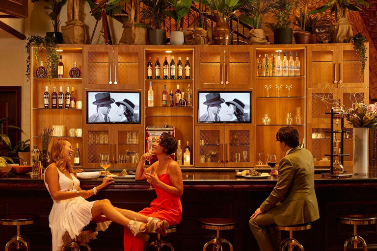 Food & Drinks 5, Hotel Le Soleil by Executive Hotels, Greater Vancouver