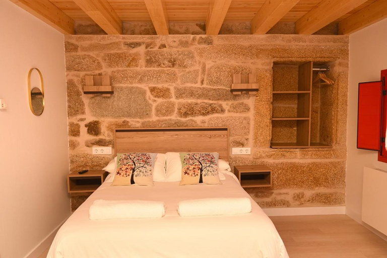 Others 5, Casa Choupas, Pontevedra