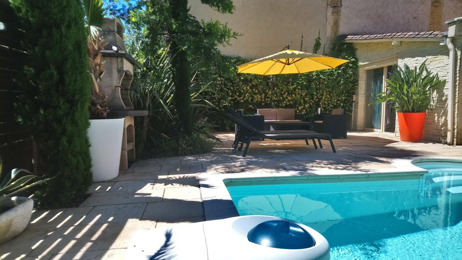 Others 5, Le patio d'olivier, Dordogne