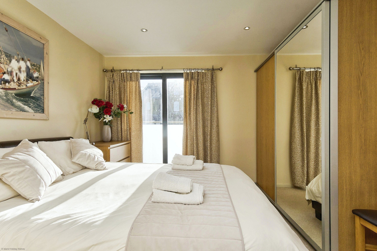 Bedroom 3, Seafront Quay West Apartments, Isle of Wight
