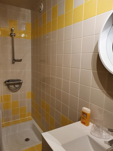 Bathroom 2, lesroses1680, Manche