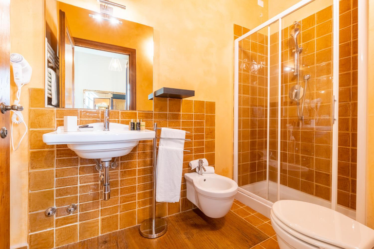 Bathroom 5, Boccioleto Resort - Place of Charme, Florence