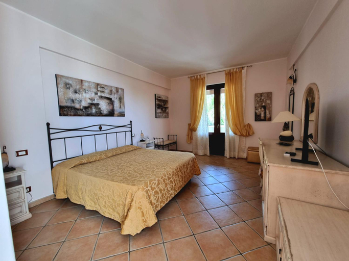 Bedroom 2, Hotel Borgo Eolie, Messina