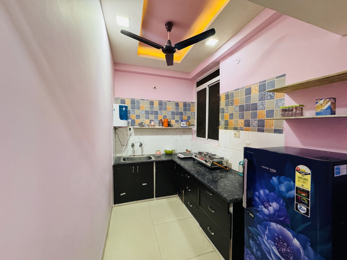 Private kitchen, Home Escape 1bhk near Bombay Hospital, Indore