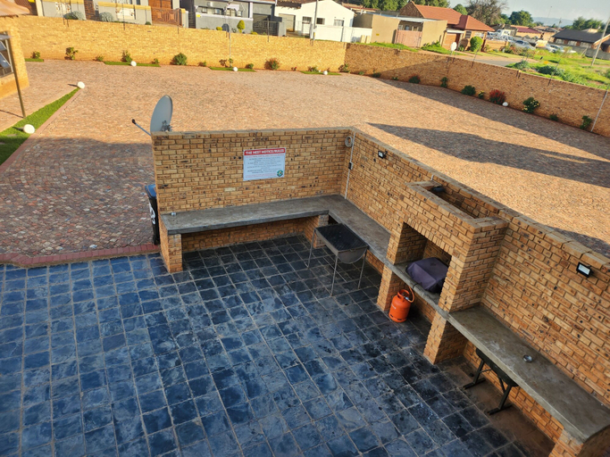 Others 5, The Nest B&B, Ekurhuleni
