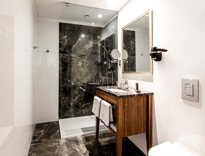 Bathroom 4, Grand City Wroclaw, Środa Śląska