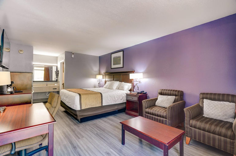 Bedroom 5, Budget Inn Ellijay, Gilmer