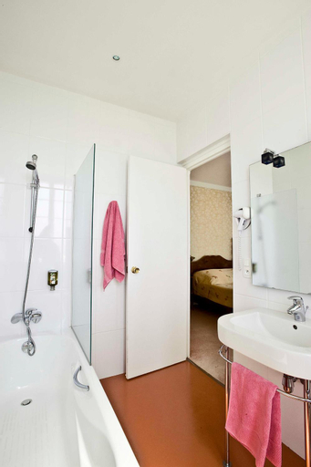 Bedroom 3, Hotel Les Goelands, Pyrénées-Atlantiques
