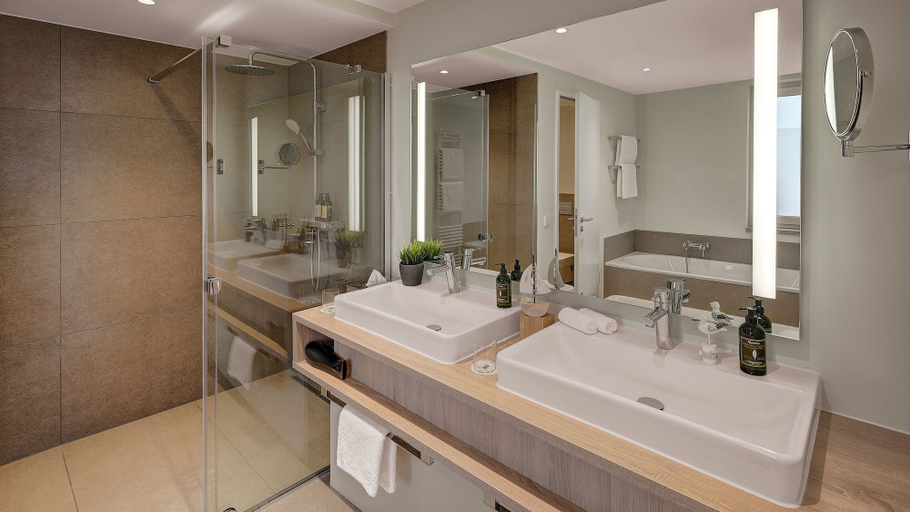 Bathroom 5, Strandhotel Sandburg, Wittmund