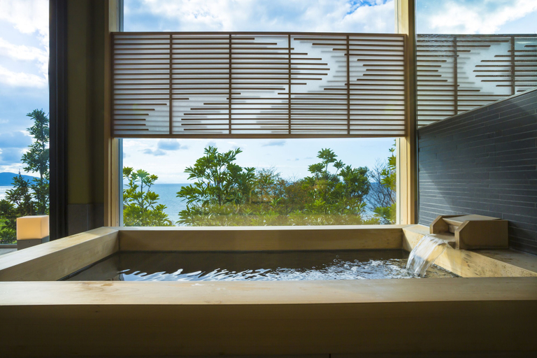 Bathroom 4, Kyoto Taizaonsen Sumiheiryokan, Kyōtango