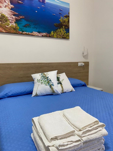 Bedroom 4, B&B DonnaRooms Pompeii, Napoli