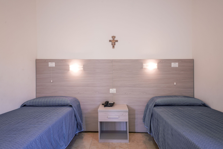Bedroom 5, Casa San Giuseppe, Roma