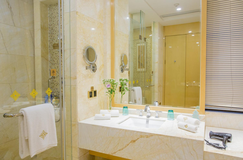 Bathroom 5, JinLing Hotel SanFangXiang, Wuxi