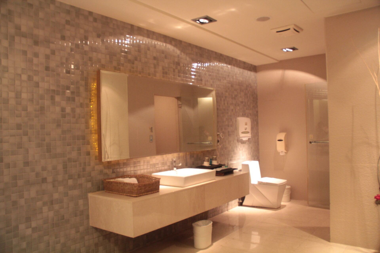 Bathroom 3, Madrid Classic Hotel, Hsinchu City