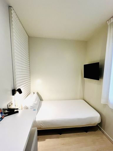 Bedroom 3, Urban Sea Atocha 113, Madrid