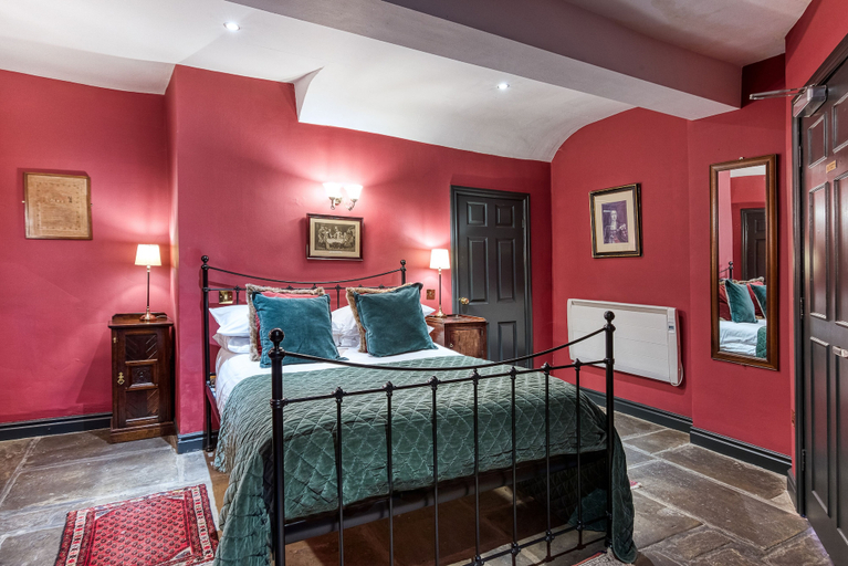 Bedroom 4, Guy Fawkes Inn, York