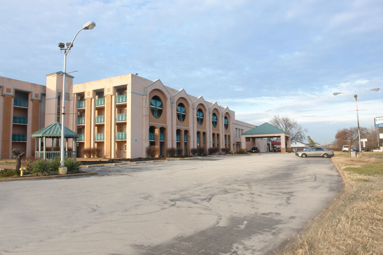 Others 1, The Lodge Hotel and Banquets, Saint Louis
