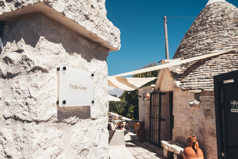 Others 3, Trullo Grace -Trulli Anti' Charme & Relax, Bari