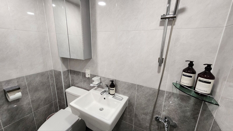 Bathroom 5, Seoul View Guest House, Jung