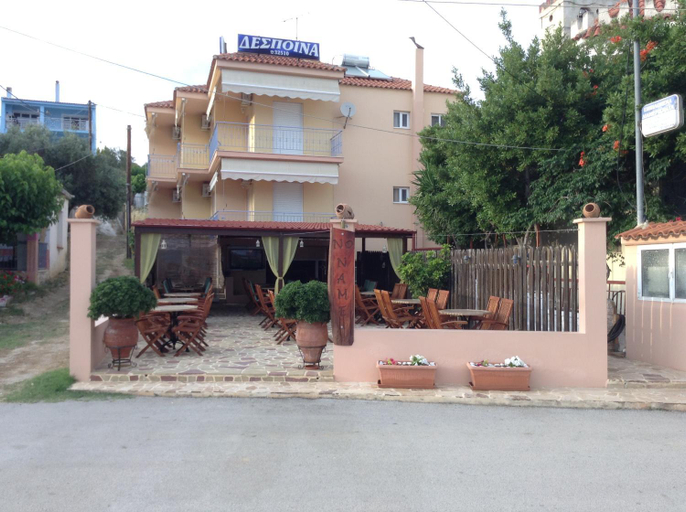 Exterior & Views 1, Despoina Apartments, Central Greece