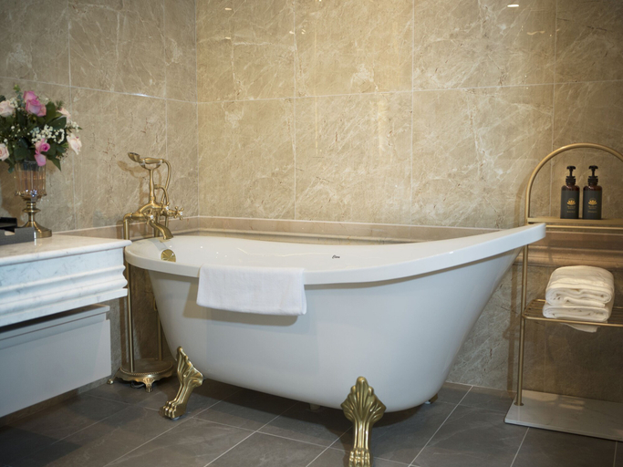 Bathroom 4, MERPERLE DALAT HOTEL, Đà Lạt