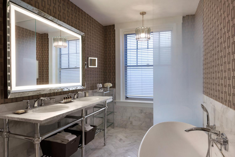 Bathroom 27
