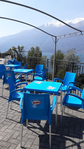 Others 3, El Doorado, Lecco