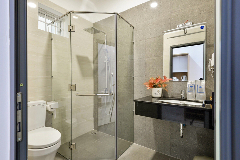 Bathroom 4, La Vita Hotel, Vũng Tàu