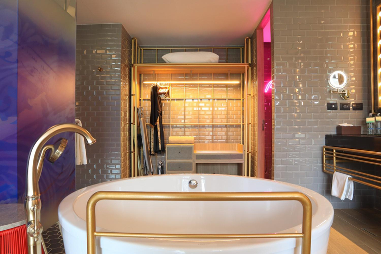 Bathroom 4