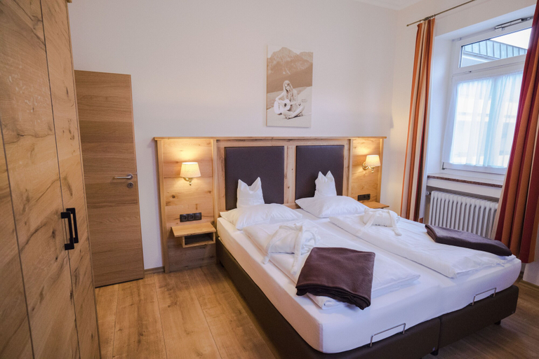 Bedroom 2, Alpenstadthotels, Berchtesgadener Land