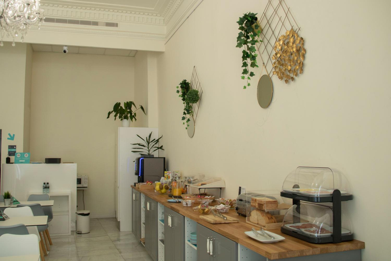 Food & Drinks 5, HOSTAL ALBORAN-NEW, A Coruña
